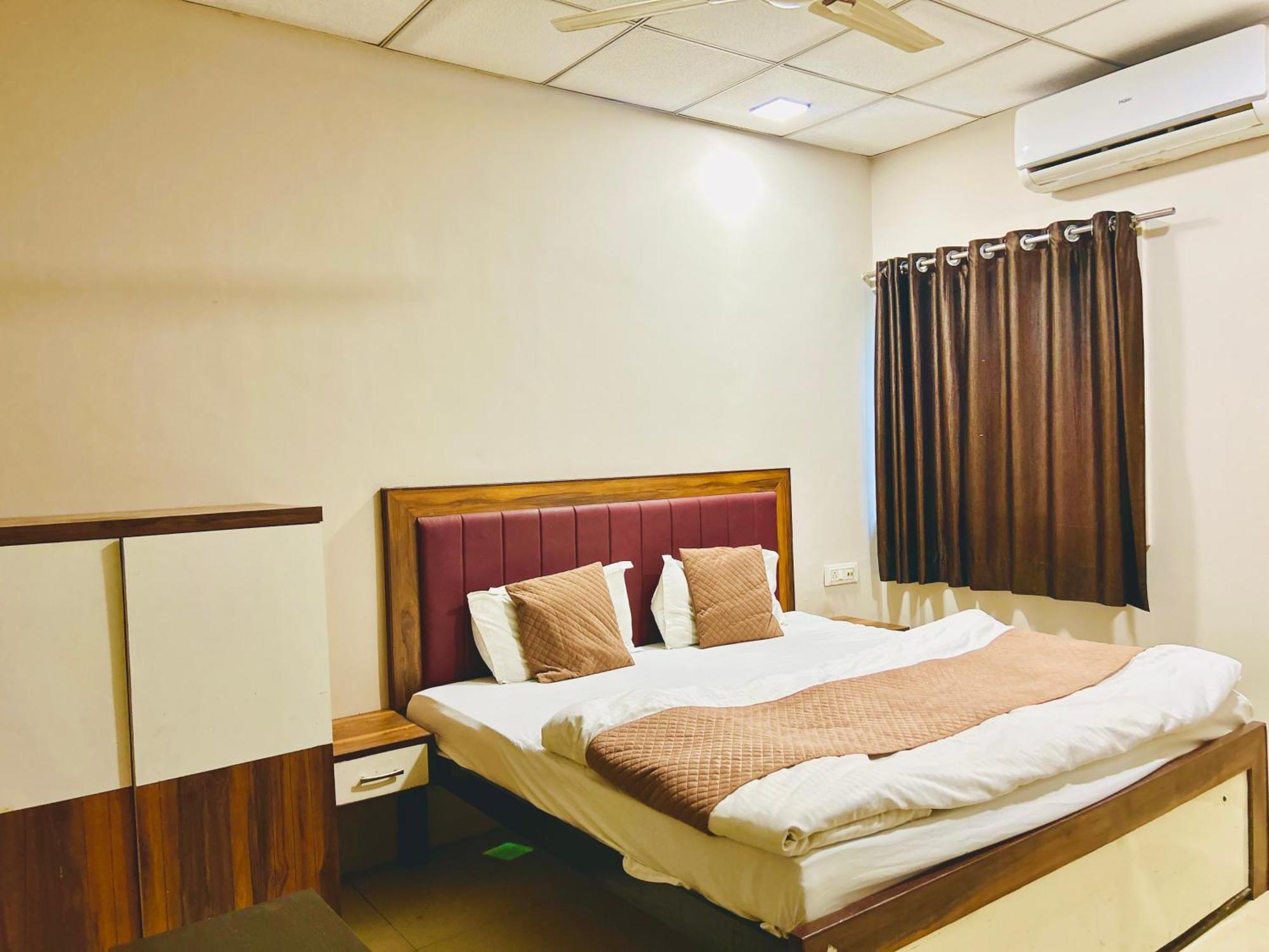 Jagtara Residency Hotel Indore Exterior photo